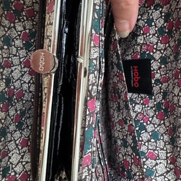 HOBO Lauren Wallet Clutch Black Patent Leather - Picture 4 of 6